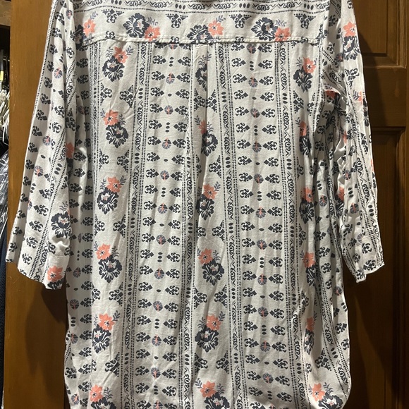 Natural Reflections Large 3/4 sleeve, like new - Picture 2 of 3